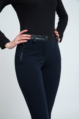 Mid Rise Jeggings med plymdetaljer