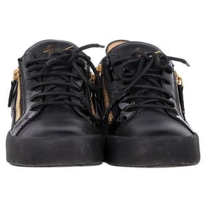 Giuseppe Zanotti Frankie Zipper Detail Sneakers in Black Leather