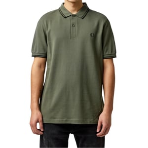 Fred Perry M3600 Twin Tipped Polo Shirt In Wreath Green