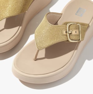 F-MODE BUCKLE SHIMMERLUX FLATFORM Womens Toe Post Platino
