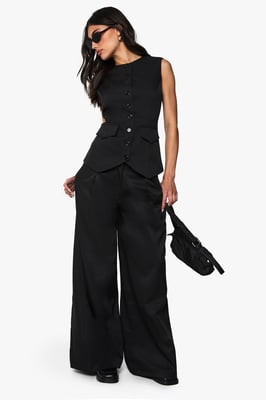 Pleated Extreme Wide Leg Tailored Trouser