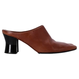 The Row Adela Klackiga Mules i Brunt Läder