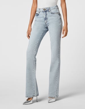 Jeans med utsvängd passform och dödskalle