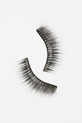 Bettie Page Lingerie Titter Fluttery False Lashes