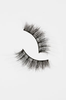Bettie Page Lingerie Eyefull Fluttery False Lashes