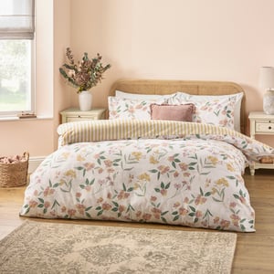 Wylder  Betsie Printed Reversible Duvet Set