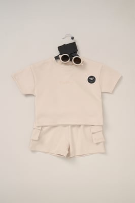 T-Shirt, Shorts and Sunglasses Outfit Set