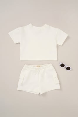 T-Shirt, Shorts and Sunglasses Outfit Set