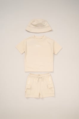 T-Shirt, Shorts and Bucket Hat