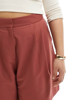 ASOS DESIGN Curve tailored longline short in rust