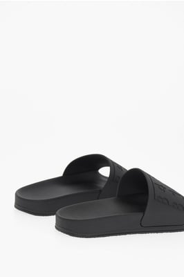 MM6 enfärgade sandaler med präglad logotyp i svart