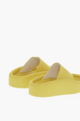 MM6 Thong-sandaler i konstläder i gult
