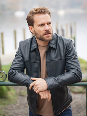 Renwick Collared Leather Jacket in Navy