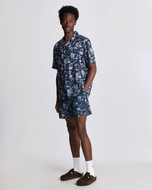 Lyle & Scott Botanisk Trädgårdstryck Resortskjorta - Mörk Marinblå
