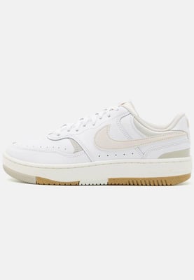 Nike Gamma Force Trainers Womens in White/Light Bone