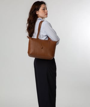 'Leonor' Tan Leather Tote Bag