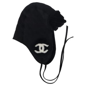Chanel Gequiltede Hoed in Zwart Lamswollen Schapenvacht