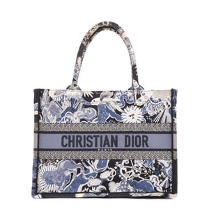 Cabas Book Tote Medium Handbag