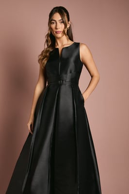 Twill Notch Neck Neck Fit And Flare Bridesmaids Dress