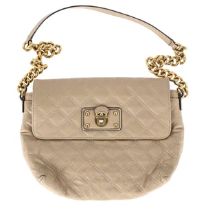 Marc Jacobs Gequilted Schoudertas in Beige Leer