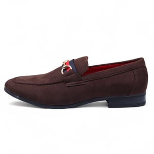 Bruna mockaloafers med guldspänne för män, slip-on, finskor