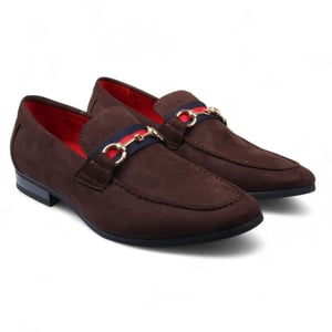 Bruna mockaloafers med guldspänne för män, slip-on, finskor