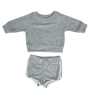 869467 Set med fleecetröja och shorts för babypojke