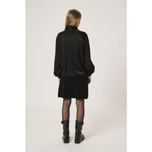 My Essential Wardrobe 10704992 estelle scarf blouse