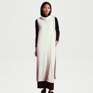 Lichte asymmetrische poncho