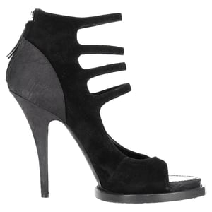 Givenchy Strap Sandalen met Platform Hak in Zwart Suède