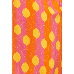 Smashed Lemon 25001 v-hals korte mouw top met citroenstrepen print |