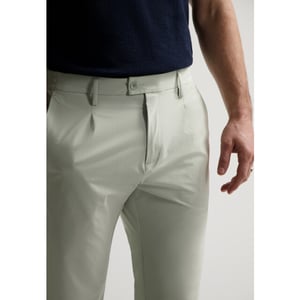 Dstrezzed Ds logan tech chino