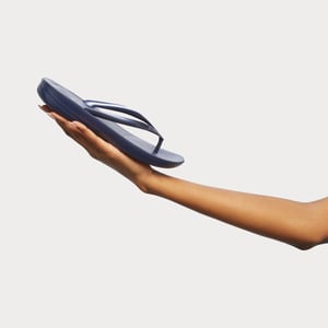 FitFlop Iqushion ergonomic flip-flops tpu