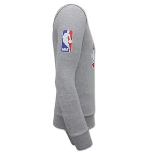 Local Fanatic Chicago bulls sweater