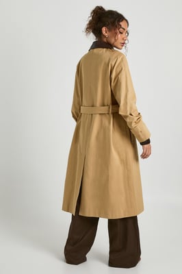 Belted Trench Coat with Contrast Faux Leather Collar