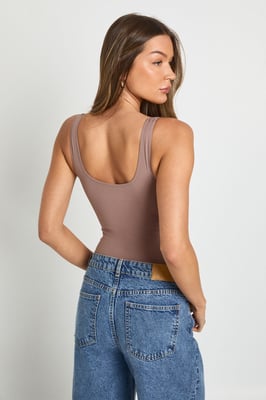 Seamless Scoop Neck Sleeveless Bodysuit