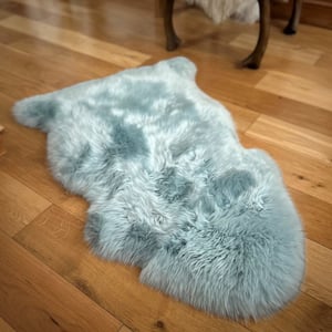 Äkta ankäggsfårskinn silkeslen naturlig mjuk fluffig ullmatta