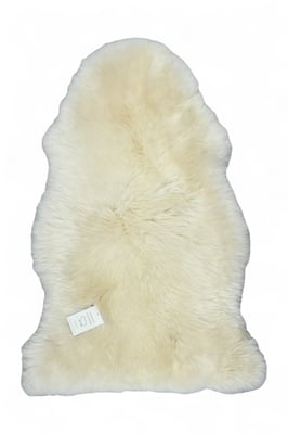 Äkta krämfärgad linne fårskinn naturligt silkeslent mjukt fluffigt äkta ullmatta