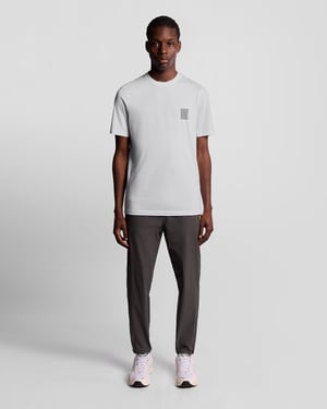Lyle & Scott Sports T-shirt med logotyp i tonalmönster – vit