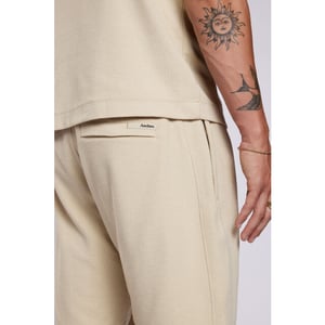 Aeden Momo short