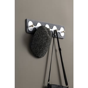 Present Time coatrack rizar medium & wit
