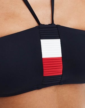 Tommy Hilfiger – Marinblå bikinitopp med upphöjd bandeau-mönster