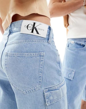 Calvin Klein Jeans – Ljustvättade cargoskatershorts från 90-talet – Exklusivt från ASOS