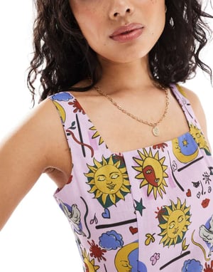 Vero Moda – Miniklänning med sömmar och sol- och måntryck