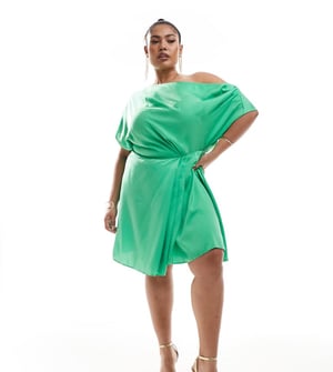 ASOS DESIGN Curve – Exklusiv grön miniklänning i satin med bara axlar