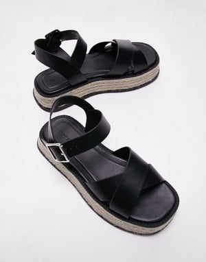 Topshop – Jenna – Svarta, platta sandaler med espadriller