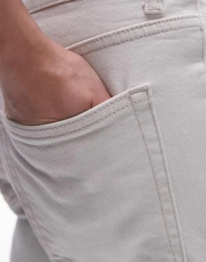 Topshop – Vitt, rakt, kort jeans med medelhög midja och råa fållar