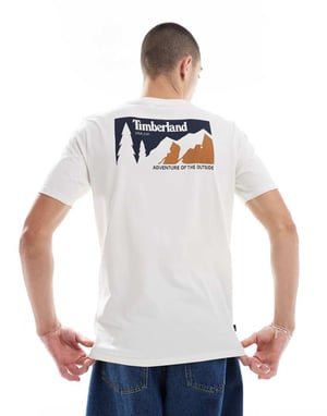 Timberland – Vit t-shirt med bergsmönster på ryggen