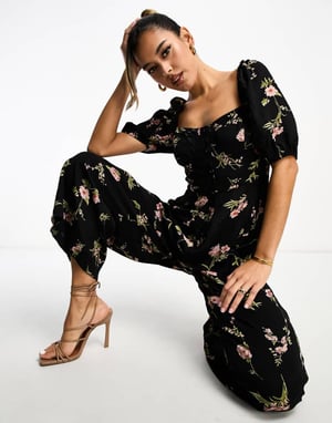 ASOS DESIGN – Blommig jumpsuit med mjölkpigor