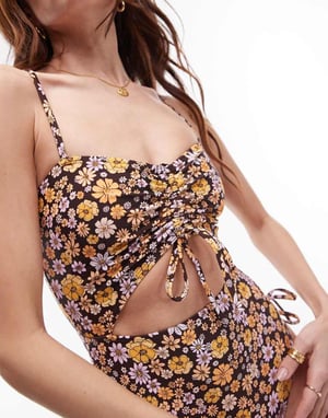 Topshop – Brun baddräkt med utskurna detaljer och ruchémotiv på sidan